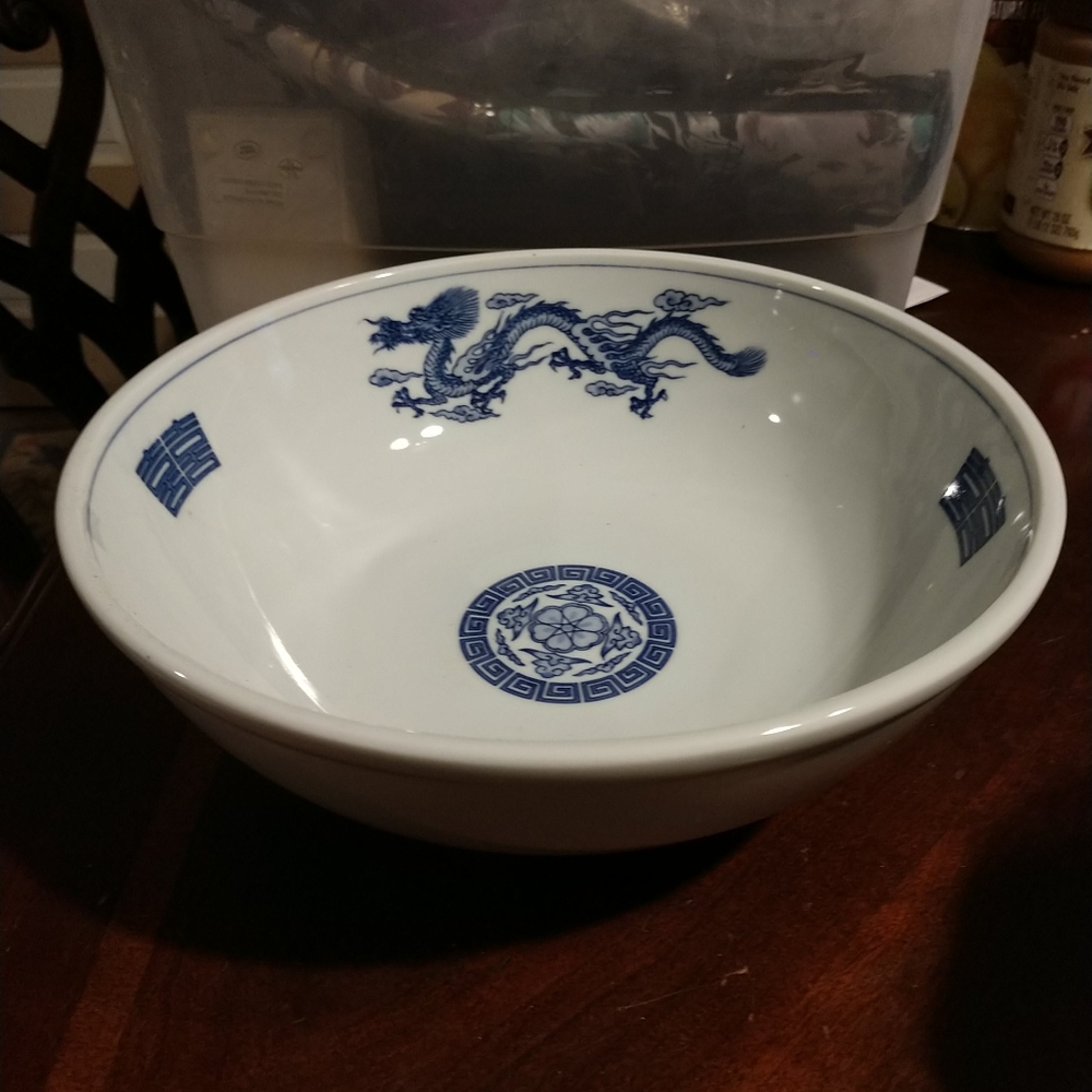 Large Vtg Rare Chinese Qing Dynasty Blue & White Porcelain Dragon Bowl Marked